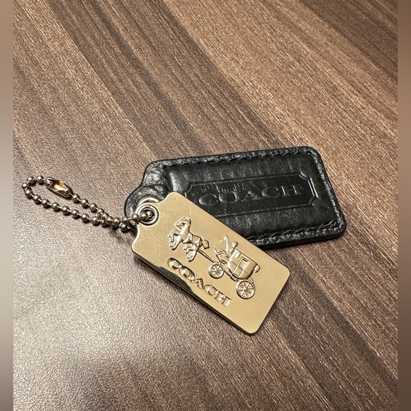 LOW START Coach metal & leather hang tags - Picture 1 of 3